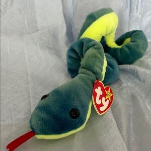 Ty Original 1997 Beanie Baby “Hissy” the snake